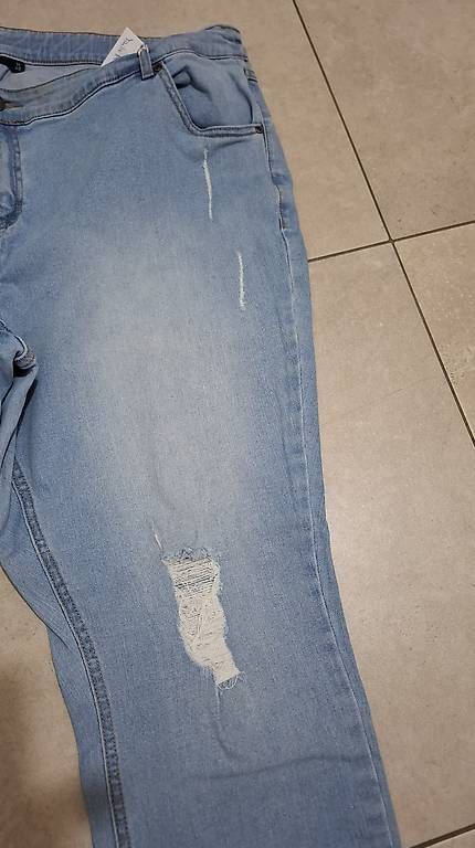 Jeans: Jeans femme taille 54 – Usato da Essertes venduto da ast_mk5t 3