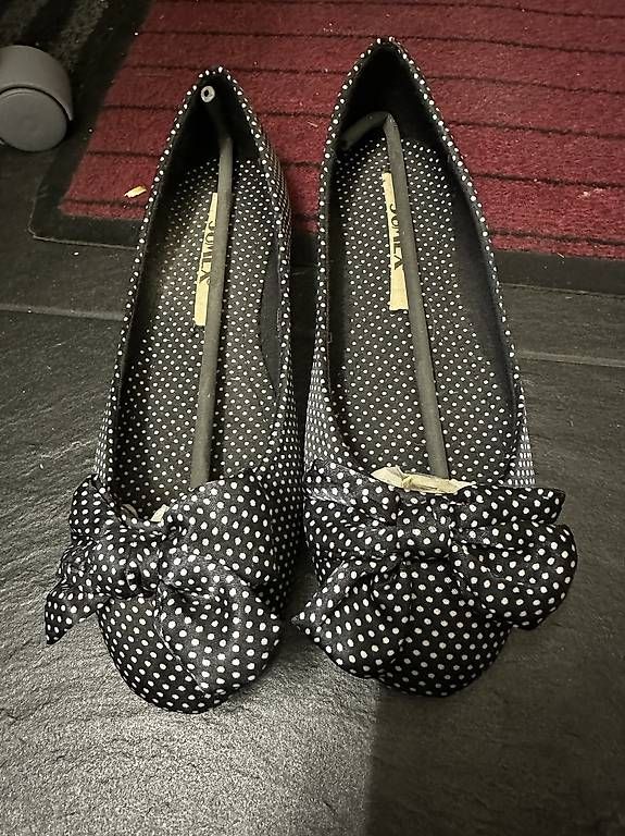 Chaussures femmes: Ballerinas Grösse 39 – D'occasion à Lommiswil par jes_9j55