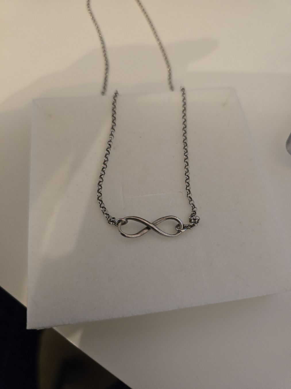 Catenine: Chaîne avec pendentif symbole infini  – Usato da Cugy VD venduto da CBO2020 1