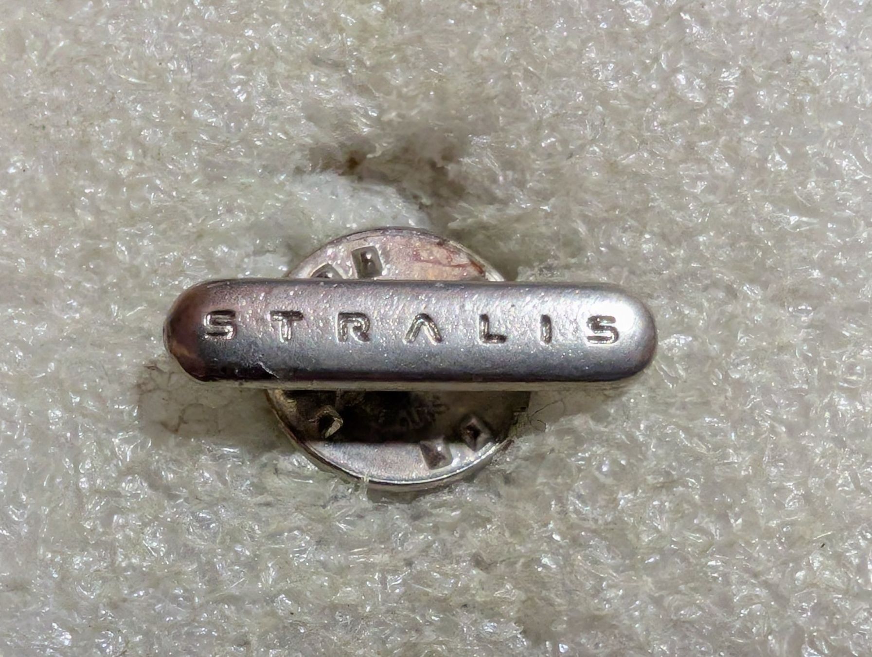 Placchette & Badge: Ansteckpin 93: Stralis – Usato da Oppligen venduto da Pin-Fall-Shop