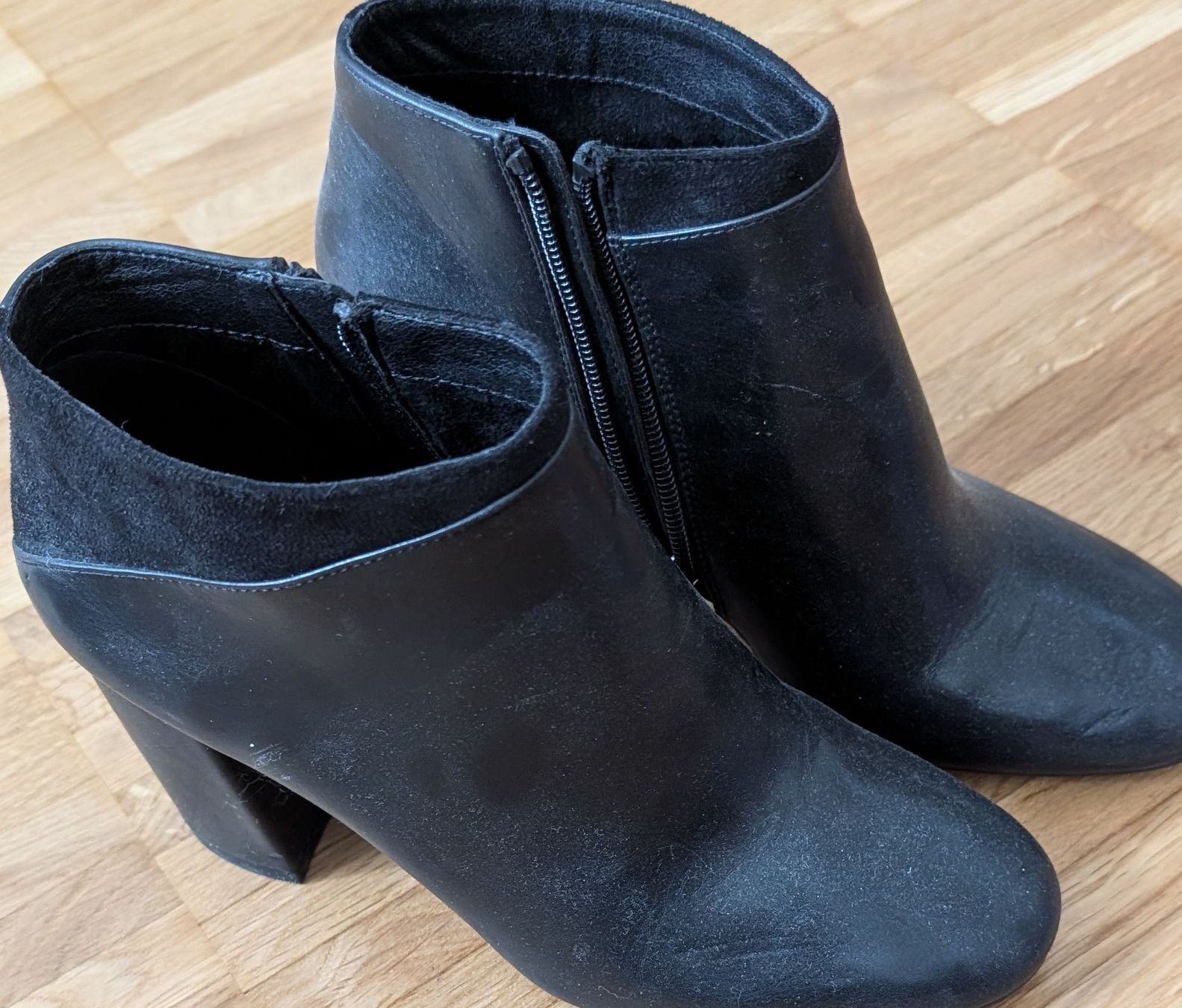 Chaussures femmes: Bata Stiefeletten schwarz Grösse 37  – D'occasion à Zürich par ch_527 2