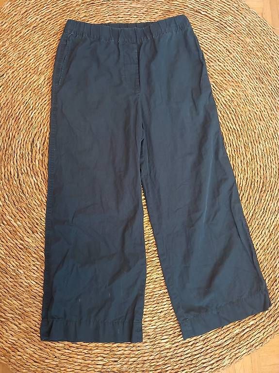 Arket Pantaloni: Leichte blaue Hose von Arket – Usato da Zürich venduto da Melianea