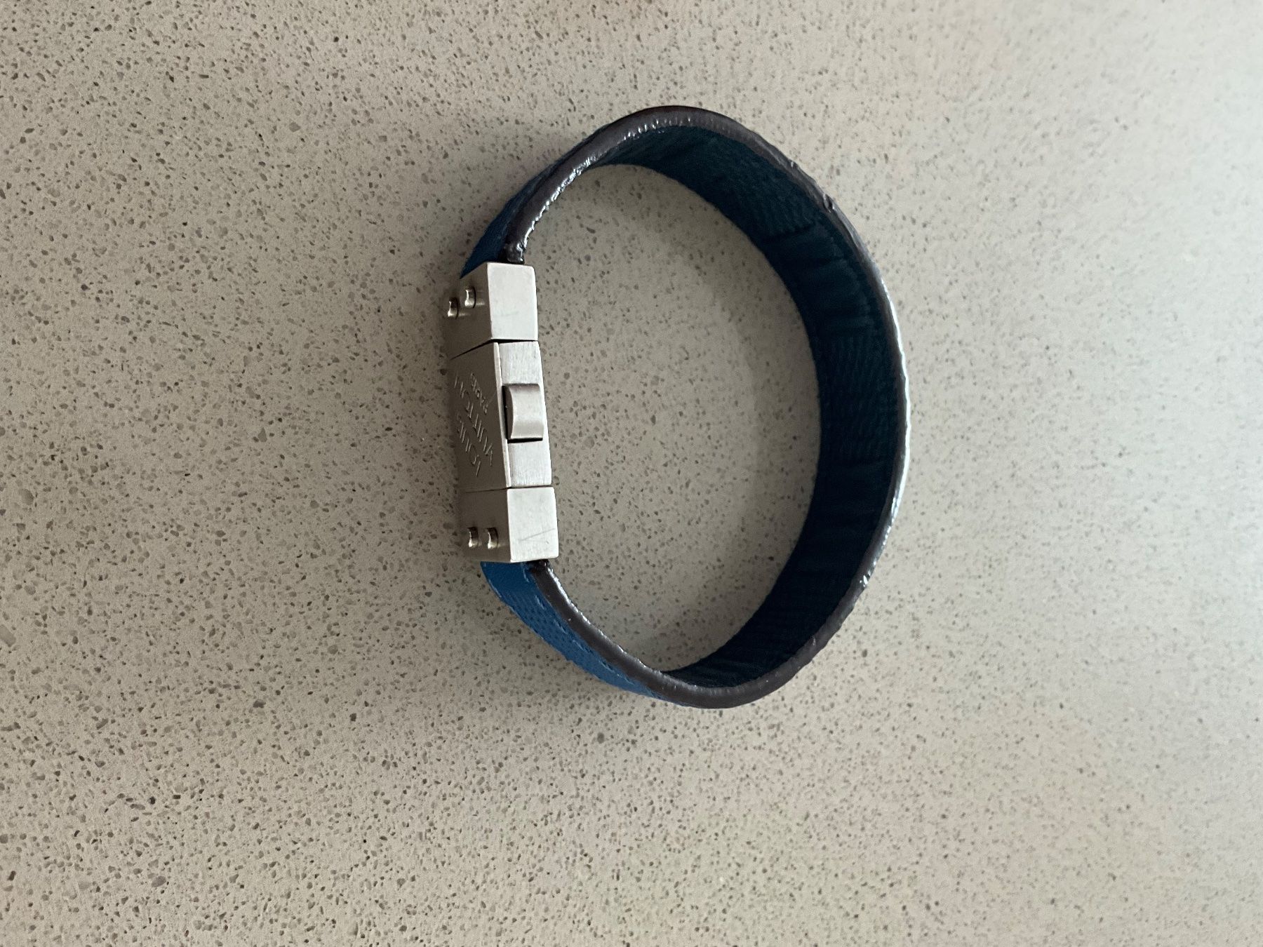 Louis Vuitton Bracciali & Braccialetti: Louis Vuitton Lederarmband – Usato da Seon venduto da xanae 3