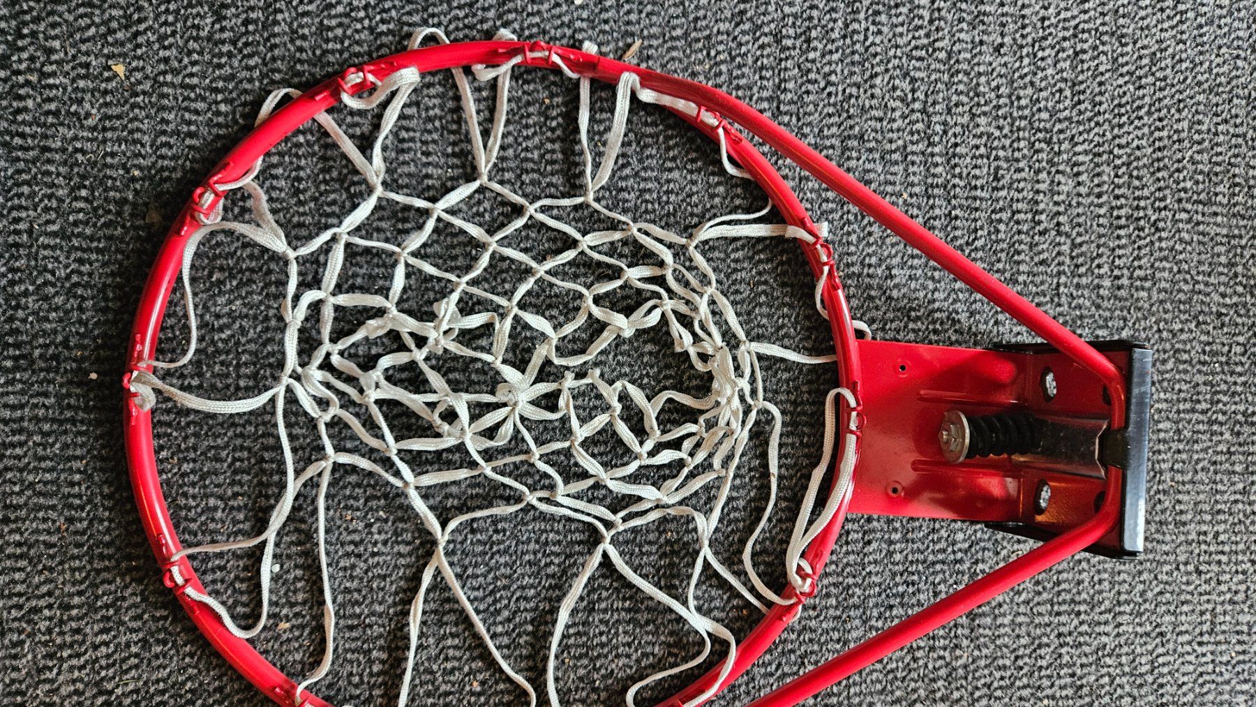 Canestri da basket: Basketballkorb mit Federung – Usato da Kleinandelfingen venduto da Ricom0 2