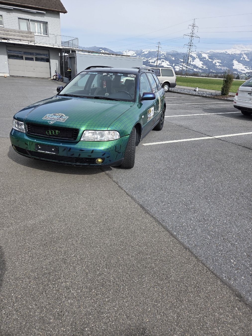 Audi Autos: Verkaufe Audi A4 quattro – Defekt aus Tuggen von ren_gzv2 3