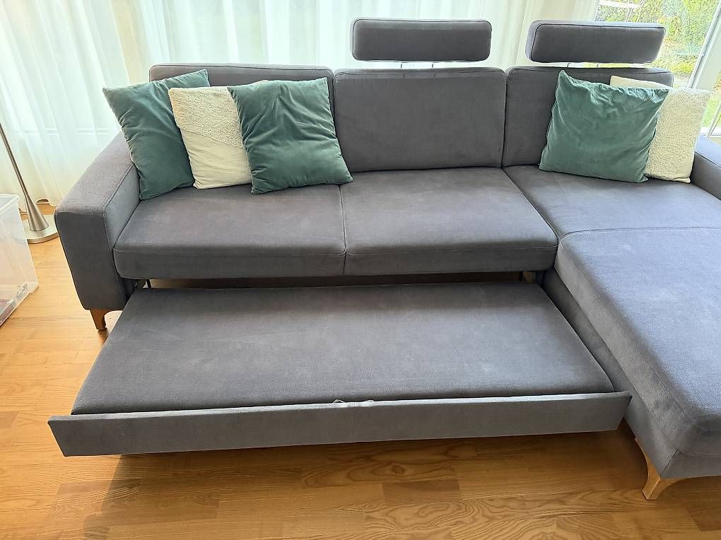 Sofas: Ecksofa mit Schlaffunktion und Bettkasten, grau – D'occasion à Igis par Eva_gemella 3