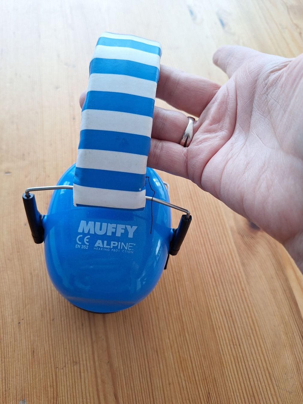 Cuffie: Kinderpamir – Usato da Aesch BL venduto da ChezToKa 1
