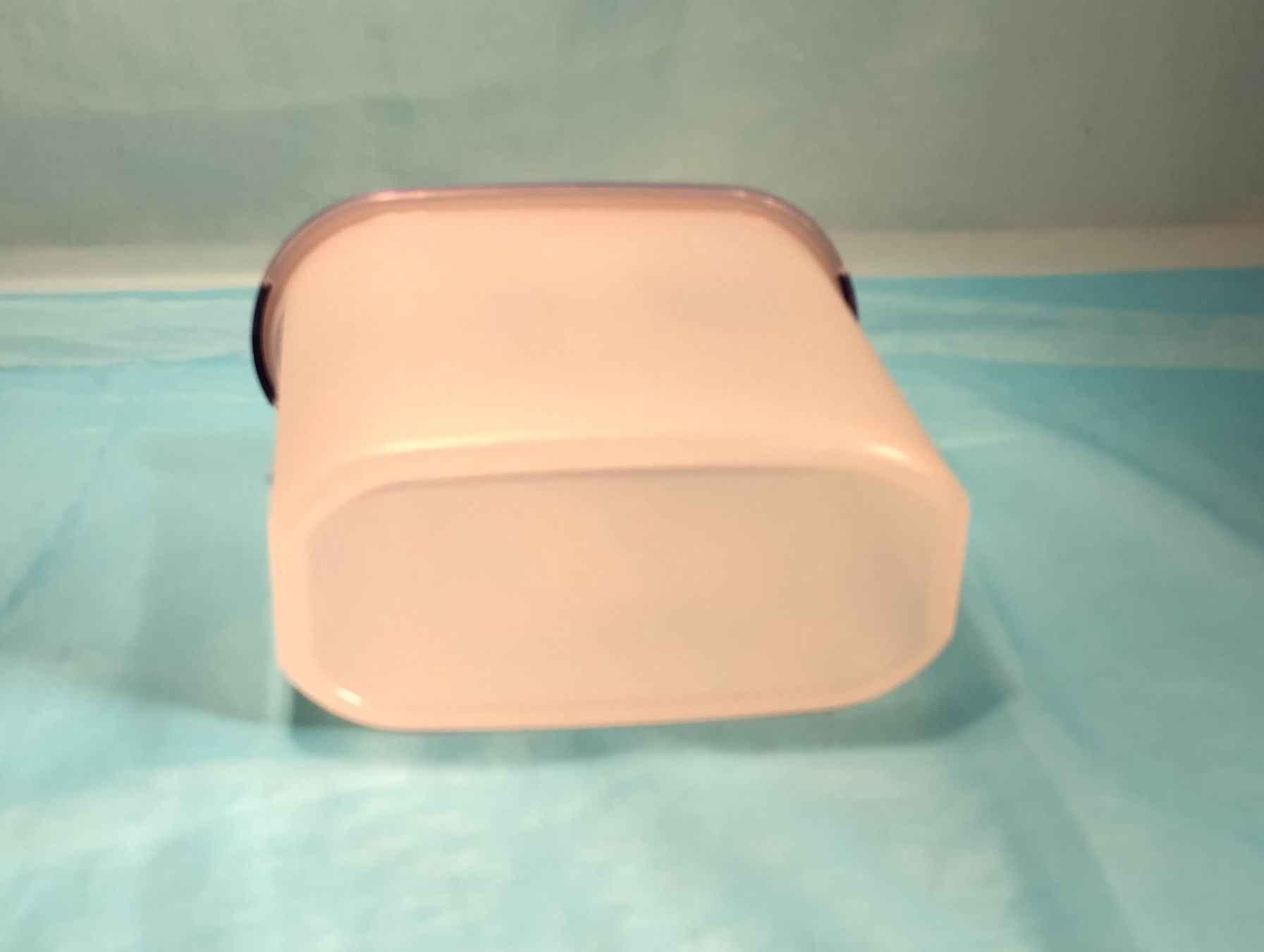 Tupperware Behälter & Ähnliches: Tupperware Behälter mit 2 Oeffnungen, 1.7L – Gebraucht aus Bellach von JingleCherry 2