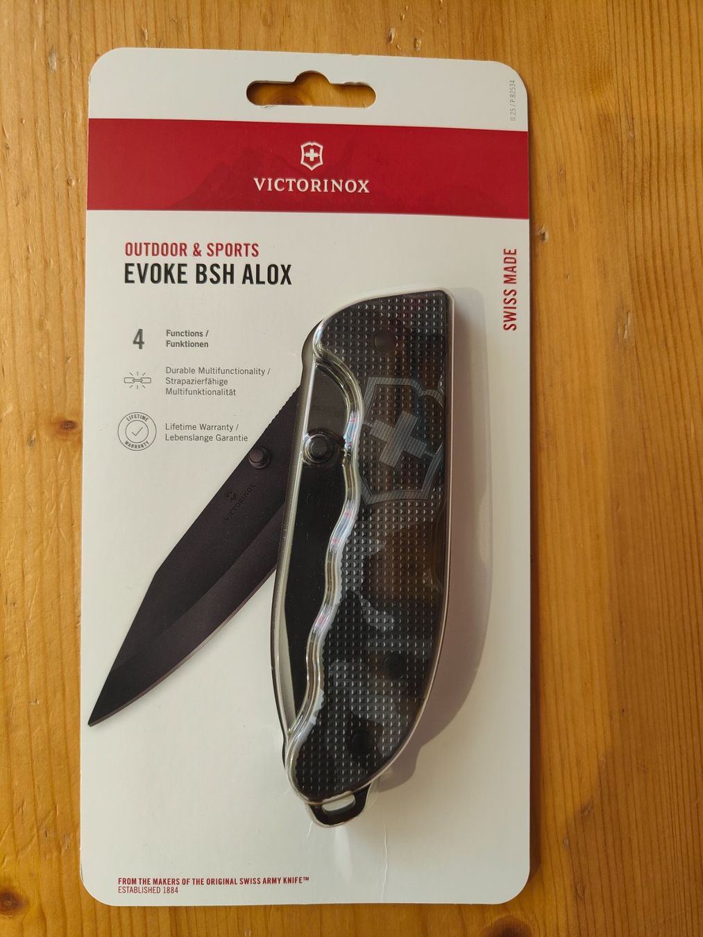 Victorinox Coltelli tascabile: Victorinox Messer Evoke Camouflage Originalverpackt – Nuovo e nell'imballaggio originale da Davos Platz venduto da jon_2b56