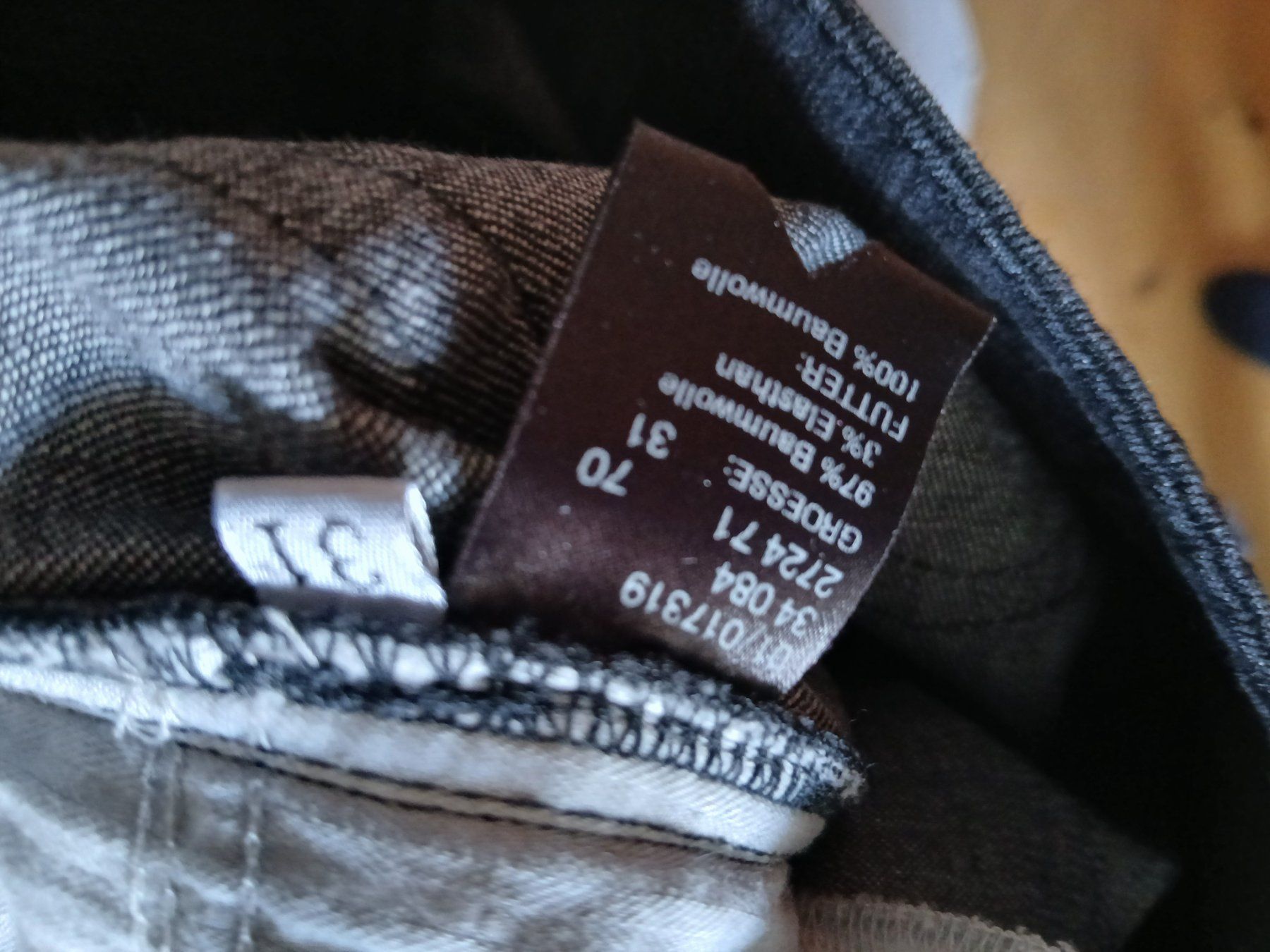 Jeans: Gössl Trachten,  Jeans Neu Grösse 31/M – Nuovo (secondo la descrizione) da Zürich venduto da ast_8nph 7