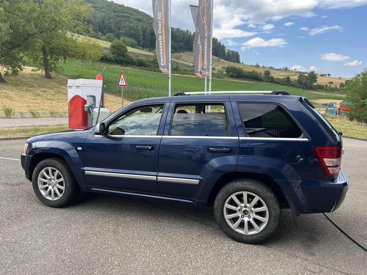 Jeep Automobili: Jeep Grand Cherokee 3.0 CRD – Usato da Arisdorf venduto da Caroser 2