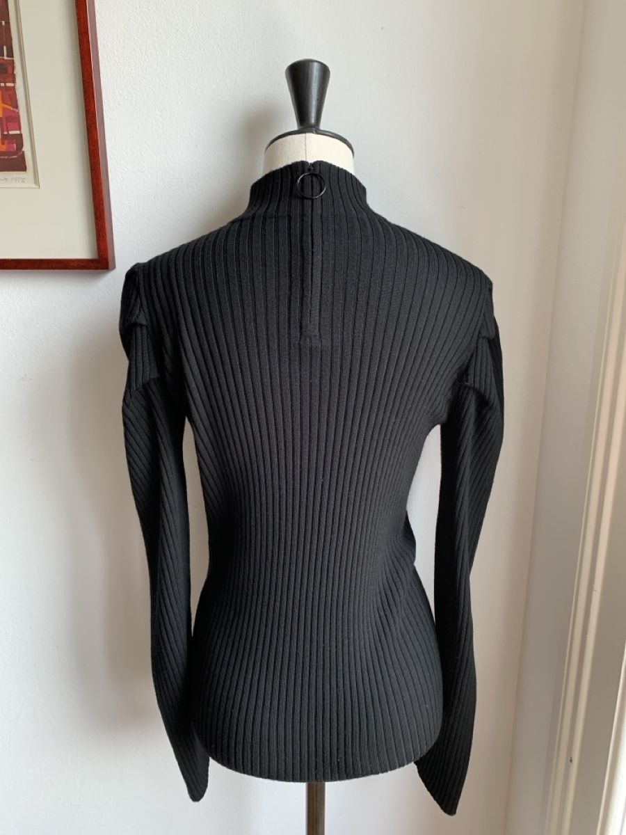 Akris Pulls & Sweat-shirts: AKRIS: Schwarzer Rollkragenpullover mit Puffärmel, 36 – D'occasion à Luzern par designluzern 2