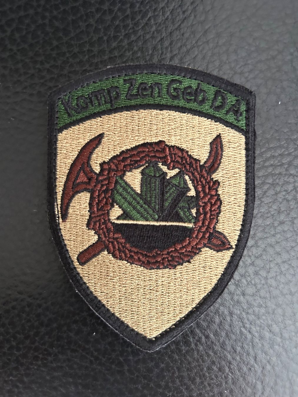 Schweizer Armee Patches: Patch Gebirgs Komp Zentrum Schweizer Armee – Gebraucht aus Hausen am Albis von MACV62