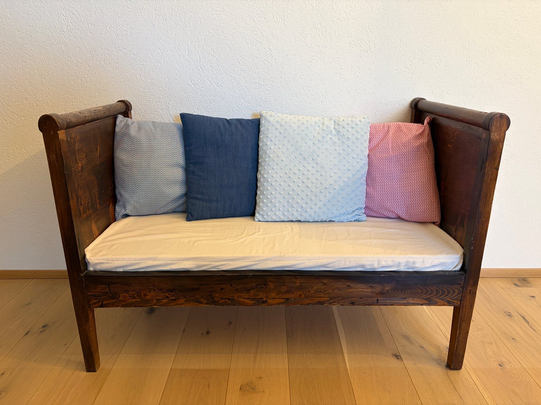 Divani: Kinder Sofa – Usato da Uerzlikon venduto da mon_686j
