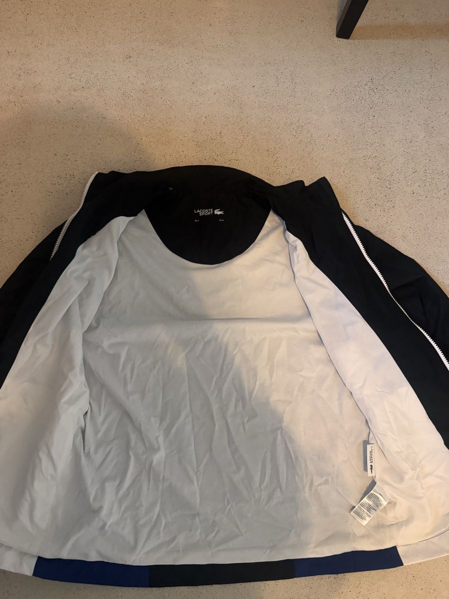 Lacoste Jacken: Lacoste Jacke – Neu (gemäss Beschreibung) aus Zürich von rit_hm8d 4