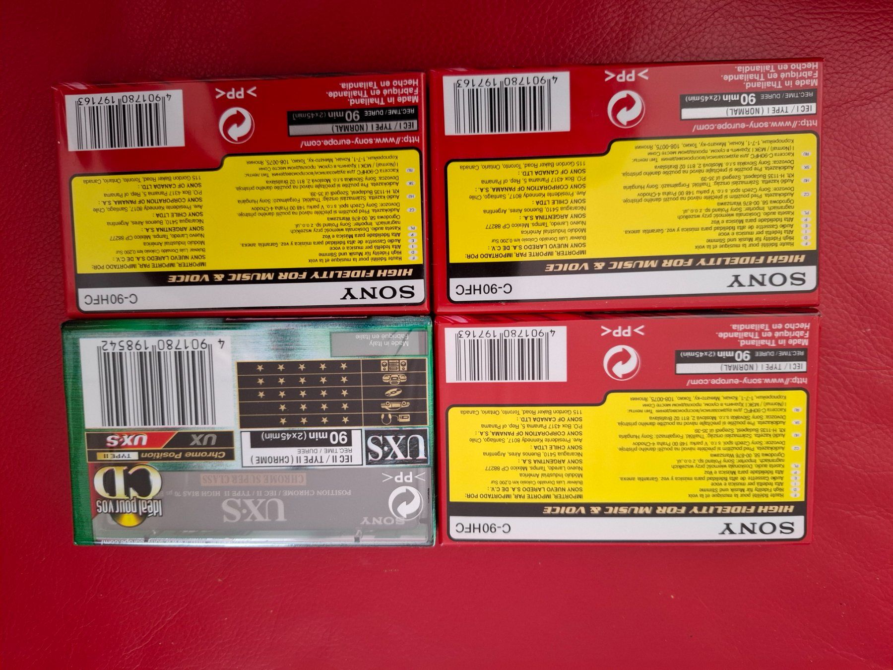 Musicassette: 4  cassettes audio neuves – Nuovo e nell'imballaggio originale da Moutier venduto da Carambaaa 1