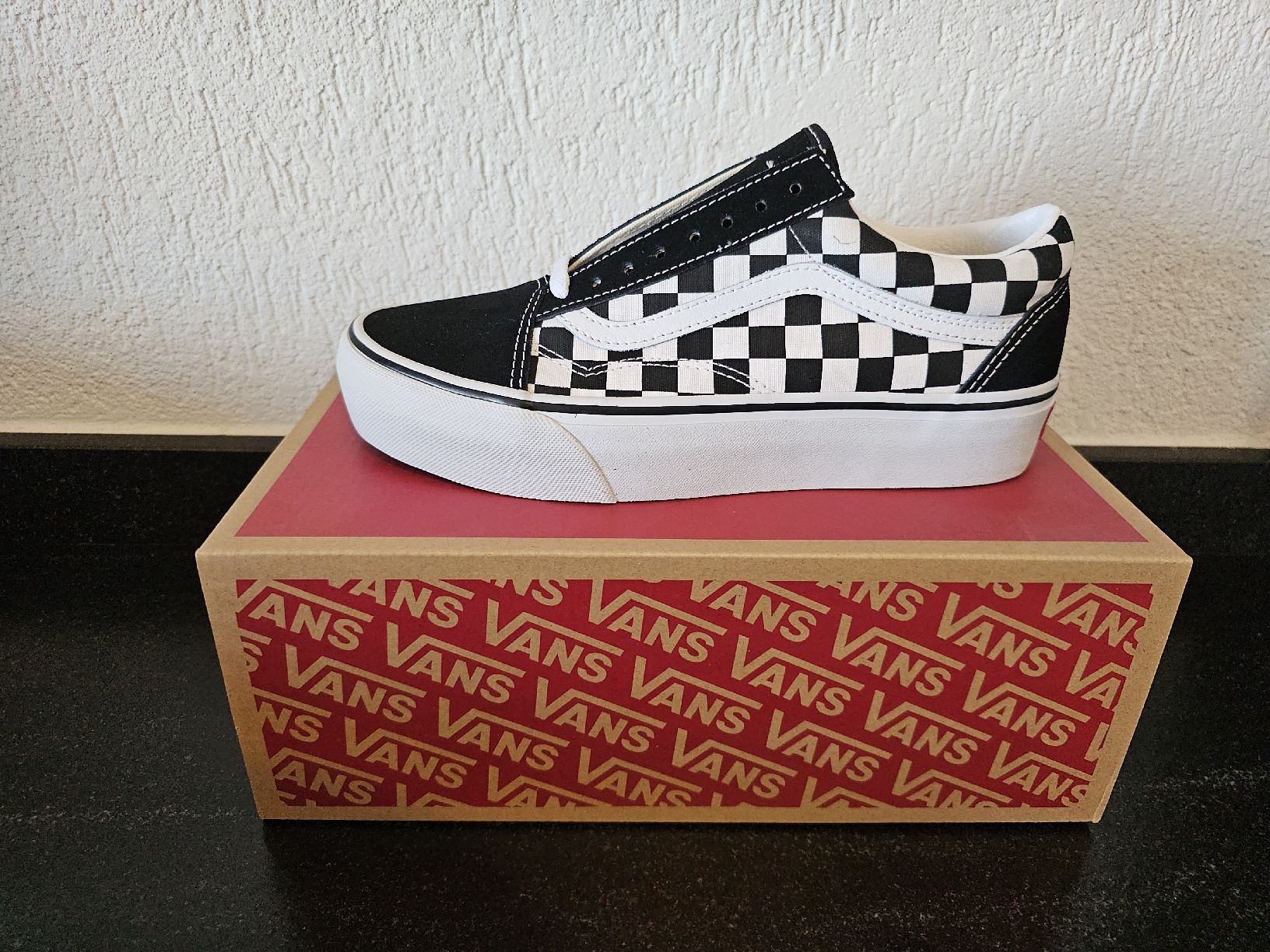 Vans Herrenschuhe: Neuves- Vans old skool taille 39 – Neu und originalverpackt aus Attalens von mar_rq8k