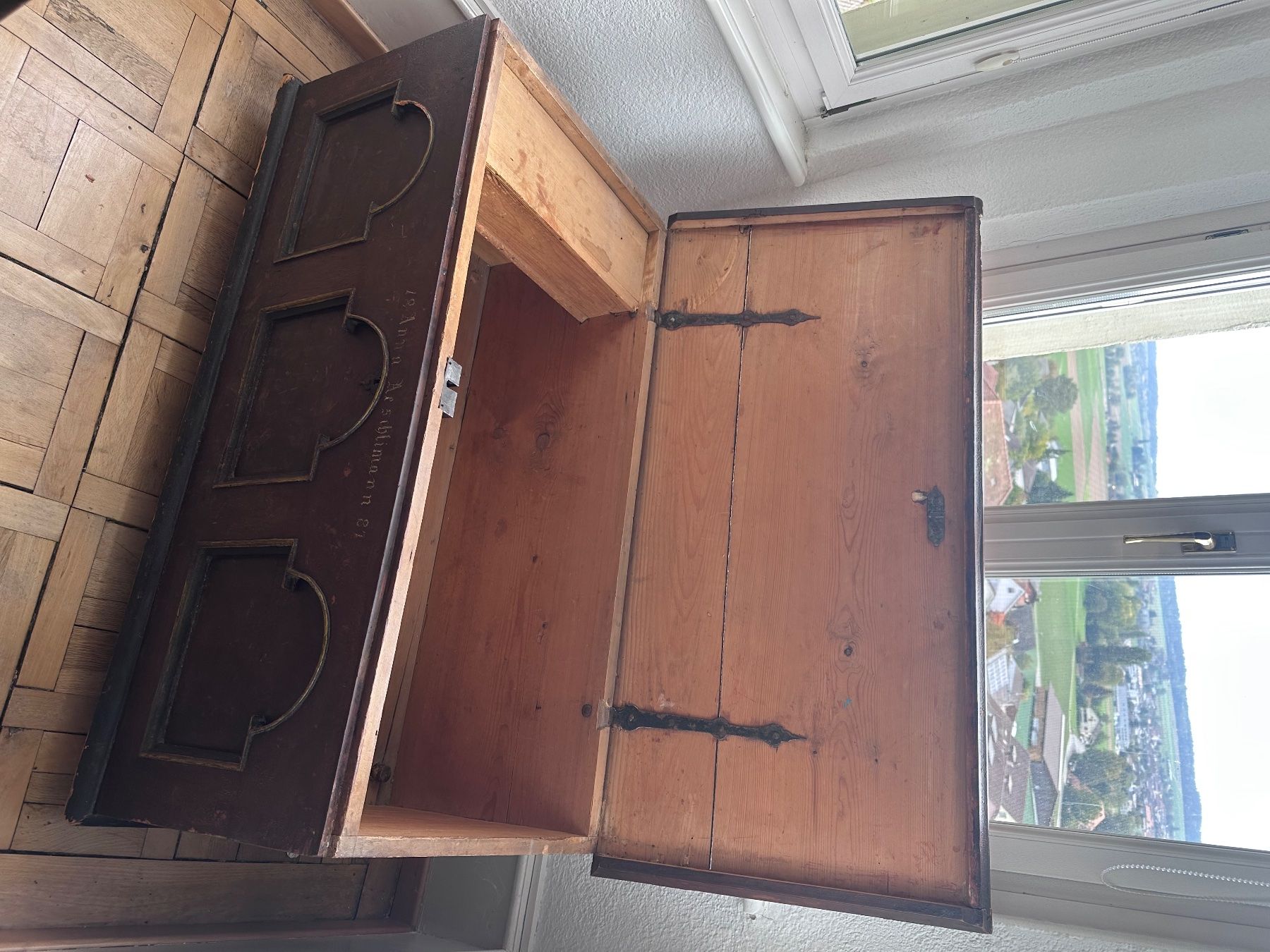 Truhen: Vintage Holztruhe – Gebraucht aus Dotzigen von Xander_Windwood 1