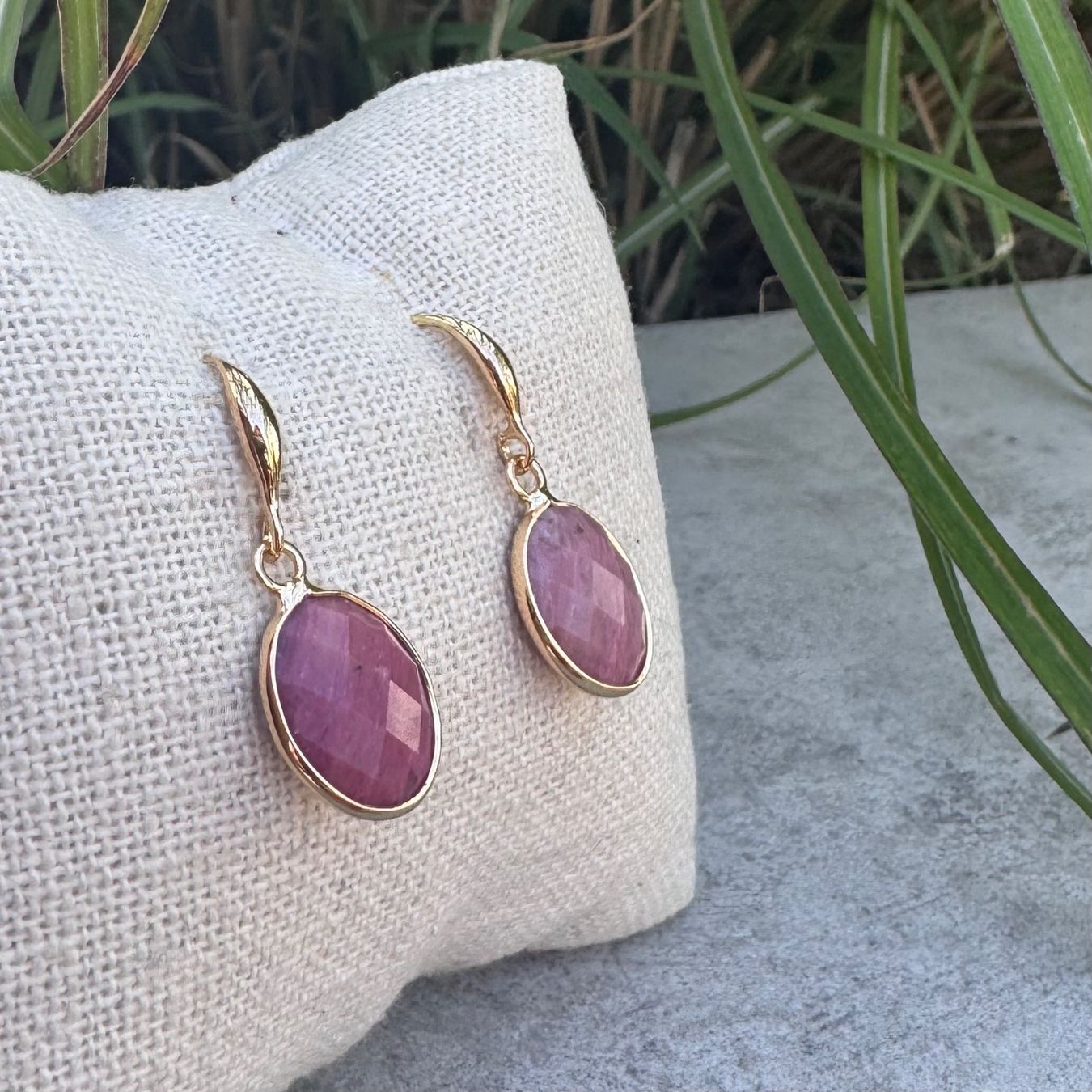 Orecchini pendenti & Orecchini a lobo: Wunderschöne schlichte RHODONIT Ohrhänger vergoldet – Nuovo e nell'imballaggio originale da Rombach venduto da Ivreajewels 2