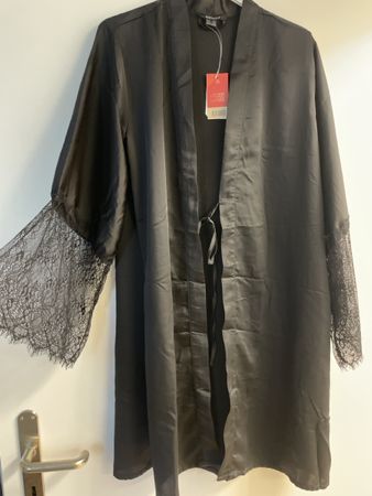 Senats Morgenmantel schwarz Satin Spitze Neu Gr. M