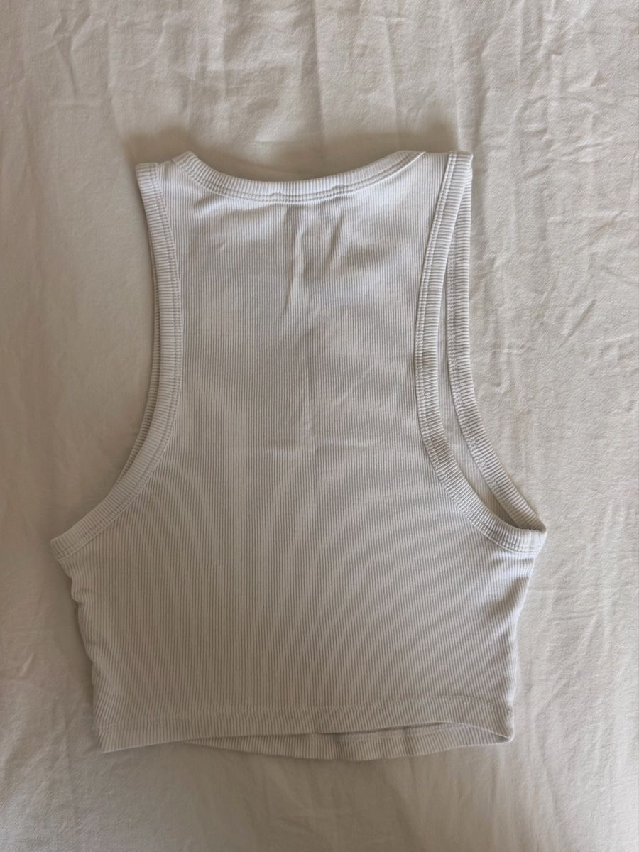 Zara Top: ZARA cropped tank top  – Nuovo (secondo la descrizione) da Buonas venduto da mej_6s67 1