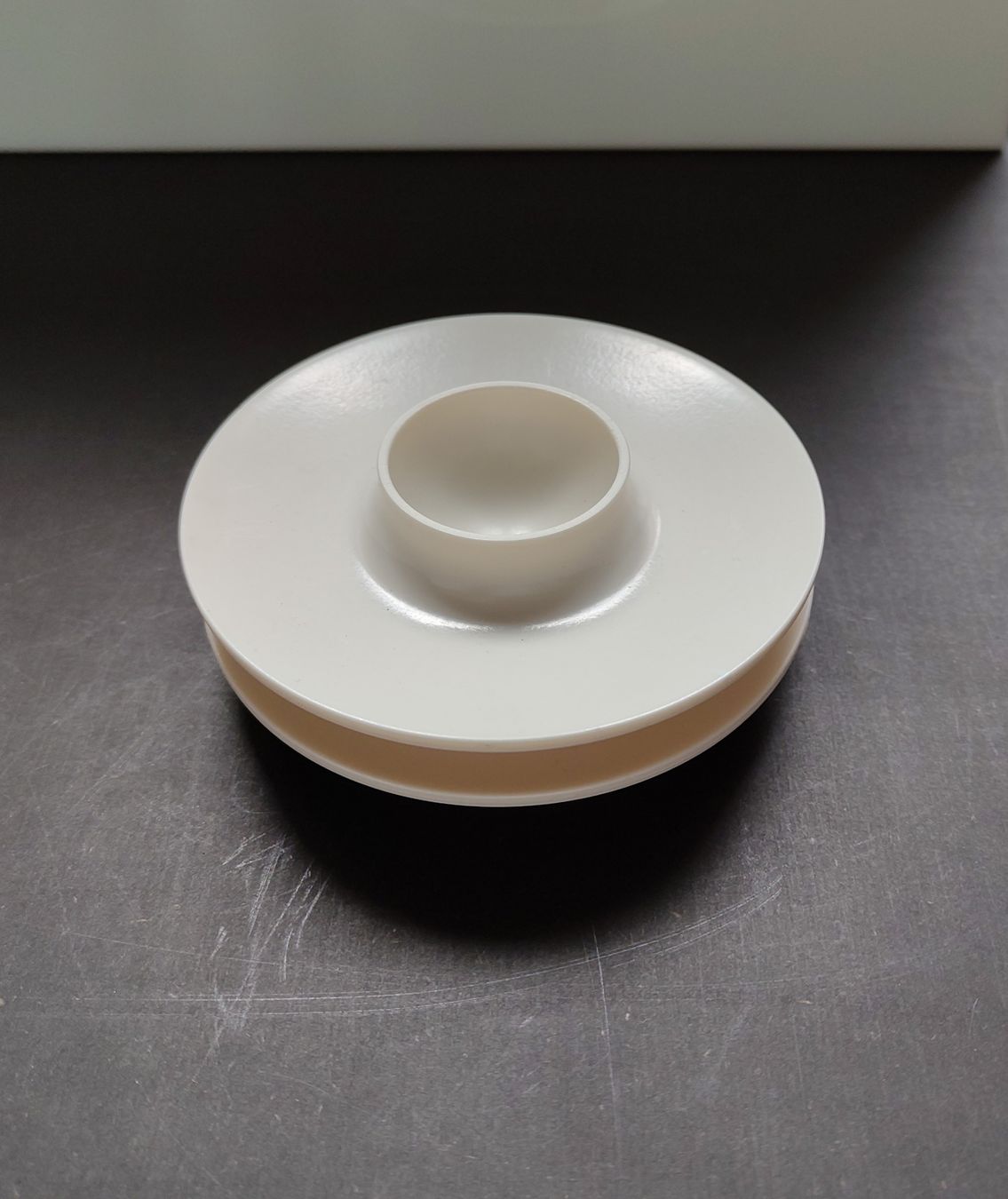 Altre Stoviglie: 2x Eierbecher, Kunststoff, beige – Usato da Basel venduto da kas_8r2y 5