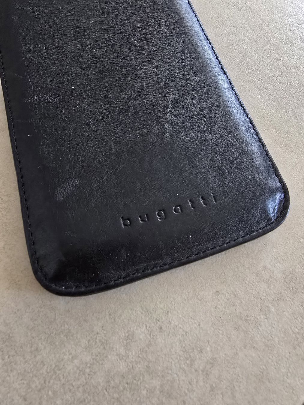Bugatti Taschen: Bugatti universal Handytasche – Gebraucht aus Rickenbach b. Wil von VeryLovelyThings 1