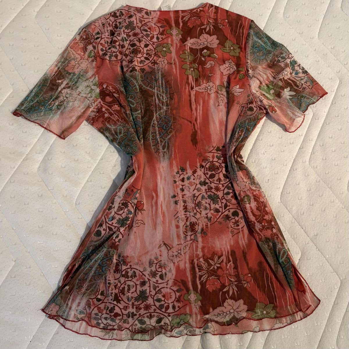 T-shirt: Rotes Sommerliches Boho Mesh Shirt mit Blumenmuster – Nuovo (secondo la descrizione) da Brünisried venduto da Livtsukki2ndHand 2