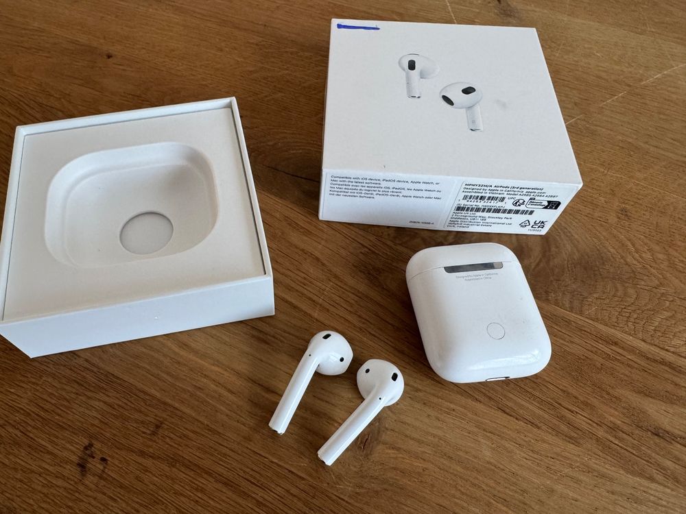 Apple AirPods 3 Generation 3