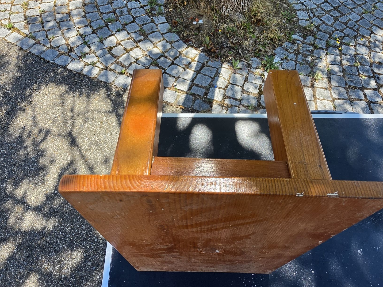 Tabourets: Holz schämeli quadratisch mit Loch gebraucht – D'occasion à Mettlen par elios0888 8