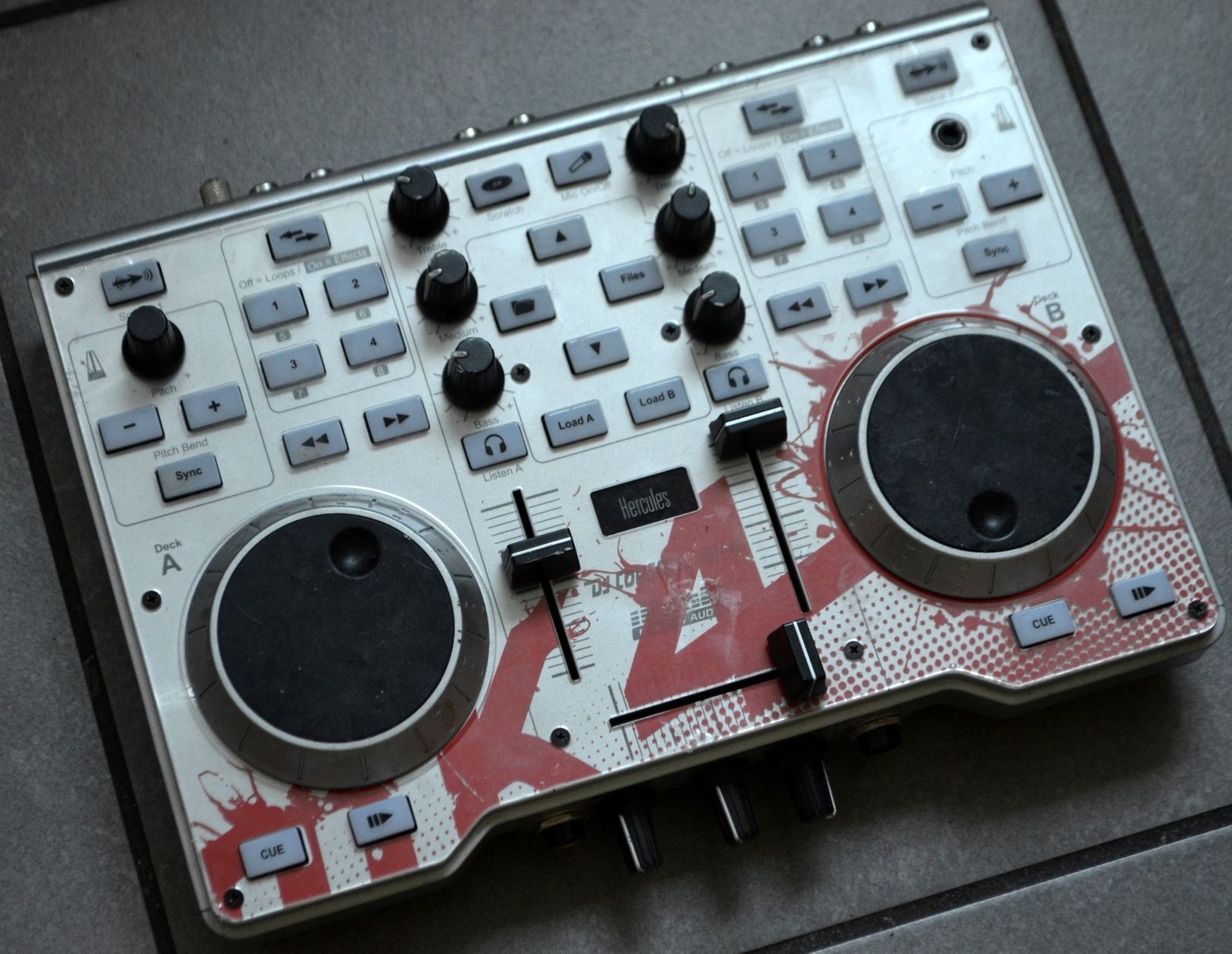 Hercules Console di mixaggio: Hercules DJ Console MK4 – Usato da Collonges venduto da arashee 1