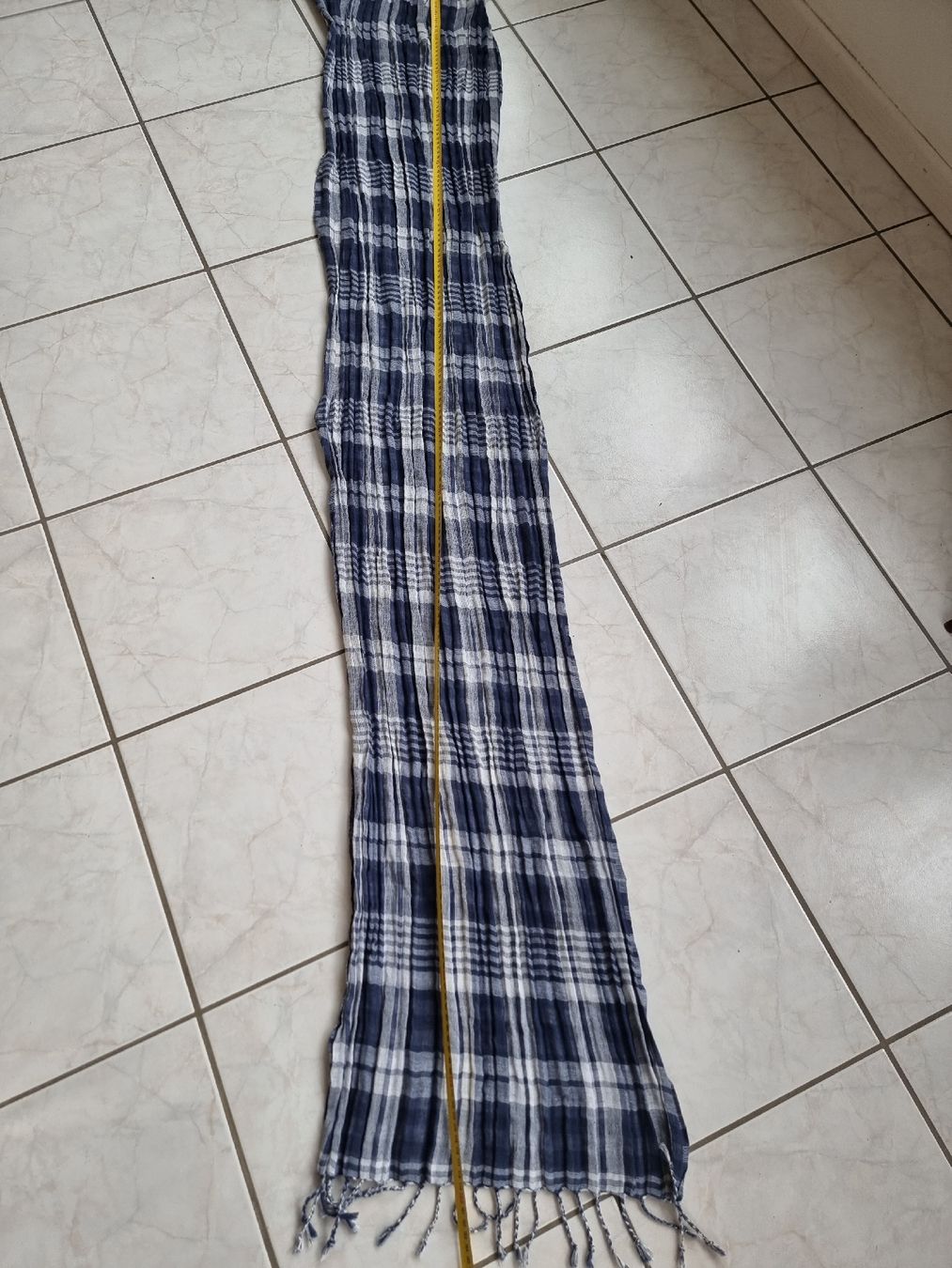 Mango Foulard & Sciarpe: Mango Checkered Cotton Scarf, Blue and White - Cool Evenings – Usato da Rolle venduto da Groovytrain