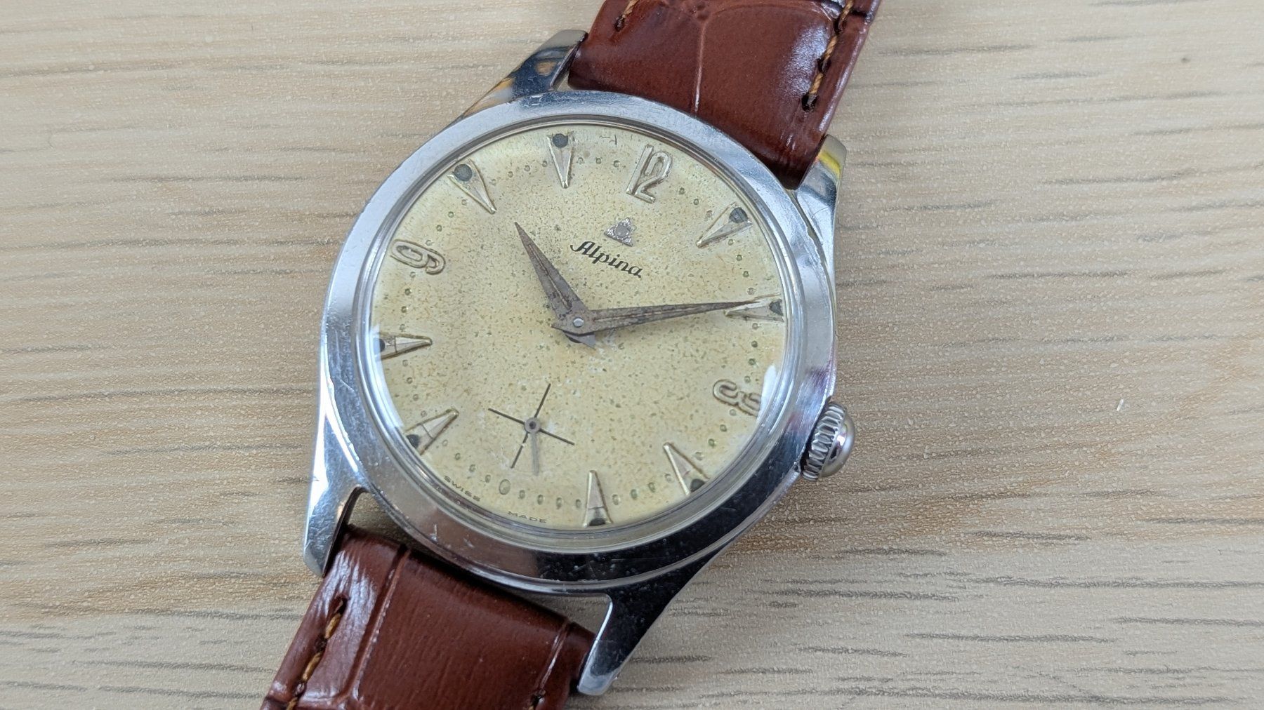 Alpina Orologi: Vintage Alpina – Usato da Vessy venduto da granuleux