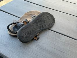 Sandalen Verzierungen Schwarz Grösse 40 getragen