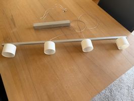 Hängelampe mit vier Leuchten