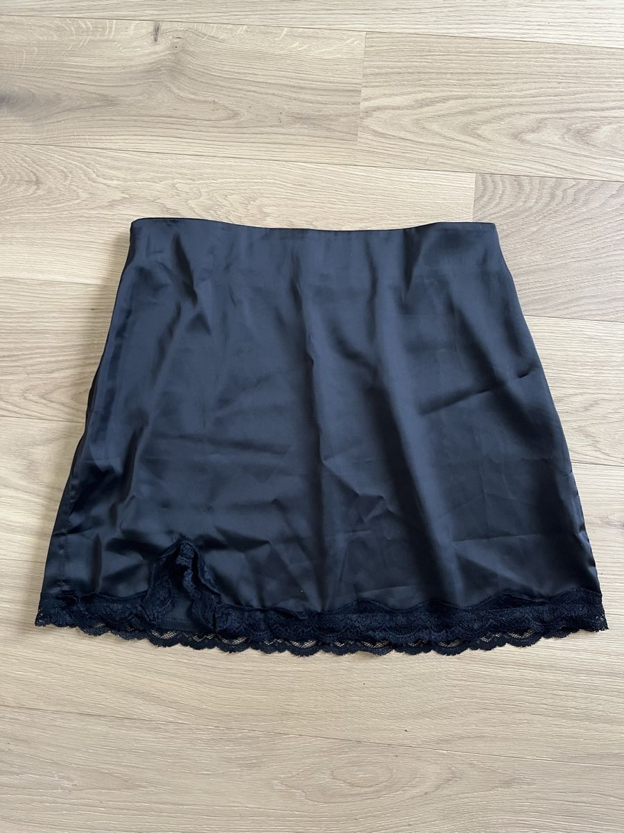 Jupes: Satin Jupe / Satin Rock – D'occasion à Bern par noe_vt6q