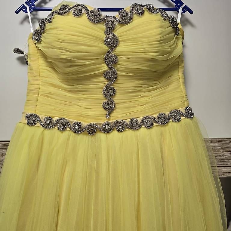 Robes: Abendkleid Gelb – D'occasion à Burgdorf par vio_g9mn