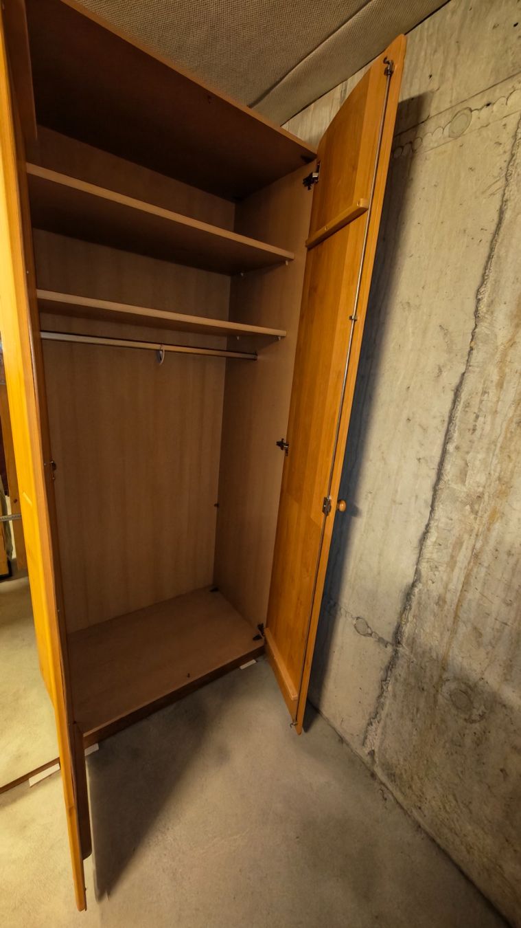 Armadi: Kleiderschrank Holz – Usato da Berikon venduto da Kudi56 2