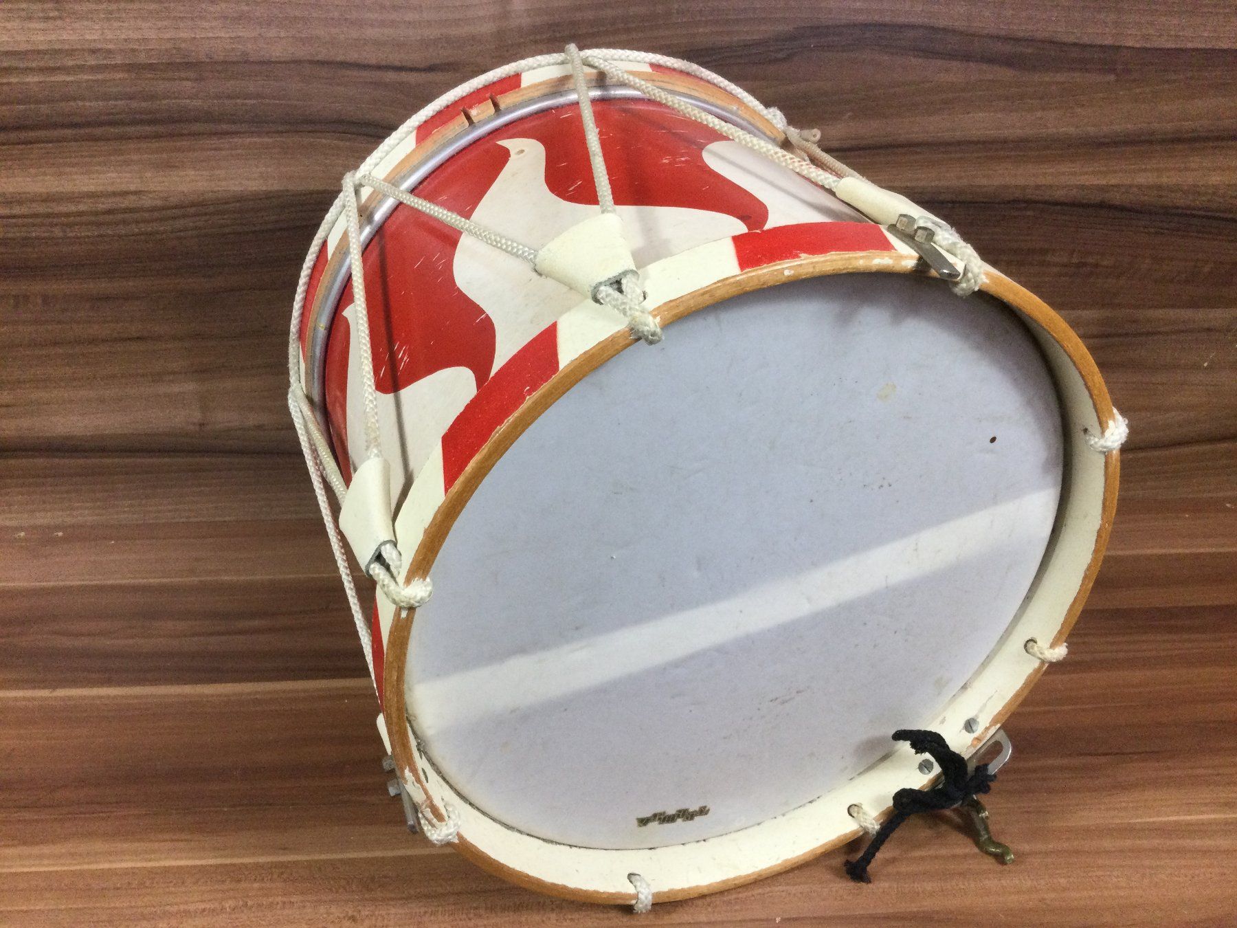 Instruments de musique: Zum Teil defekte Lefima Parade Trommel – D'occasion à Wangen SZ par kuriosum12 5