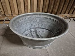 Wanne mit Löchern