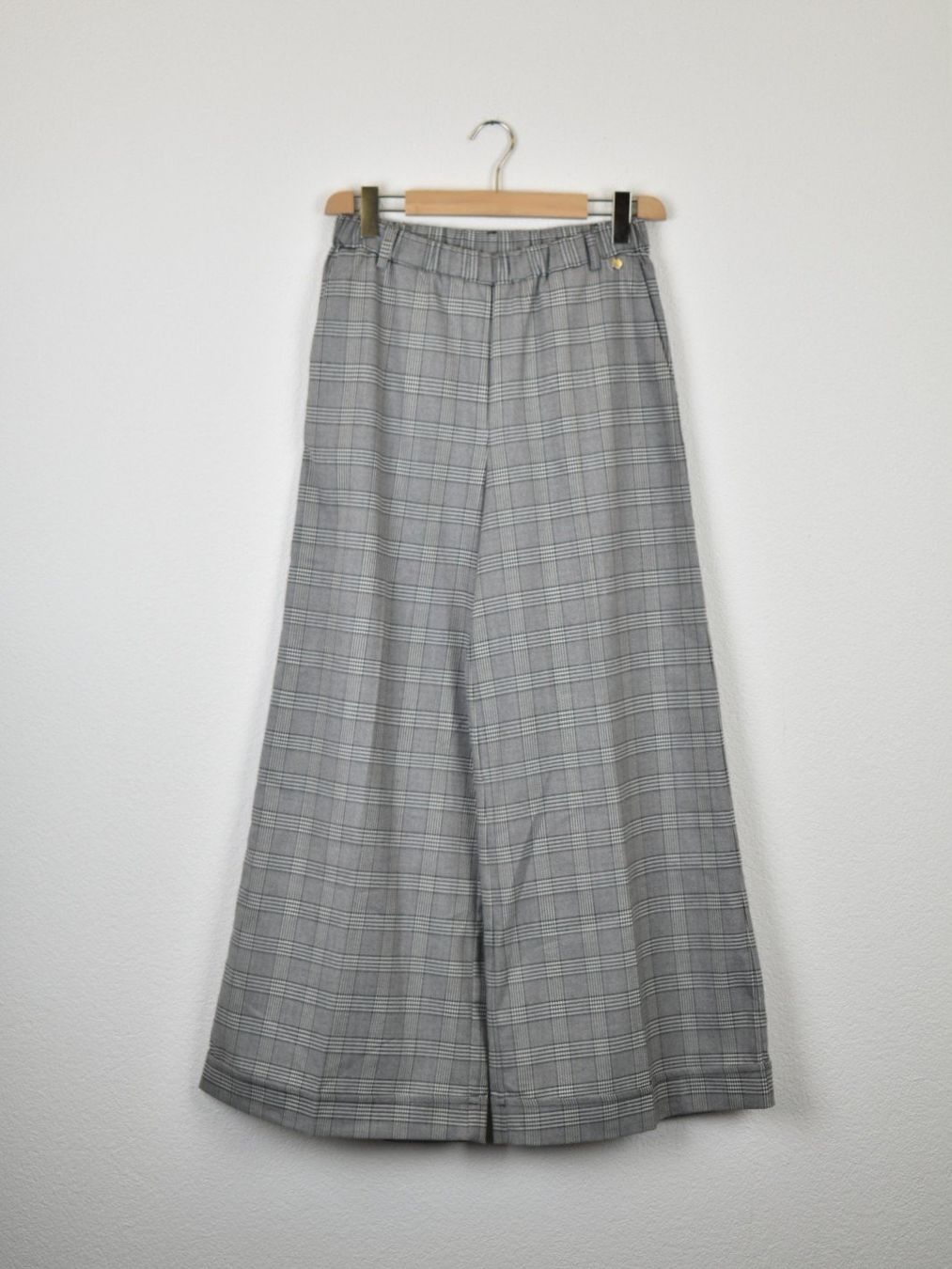 Liu Jo Pantaloni: Liu Jo Stoffhose, weites Bein, Gr.36 – Usato da Nürensdorf venduto da 2ND_STORY
