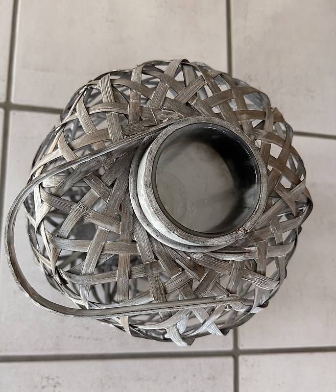Lanternes: Dekorative Laterne mit Glaseinsatz  CHF 28.- – D'occasion à Zumikon par Fahrgaestin 1