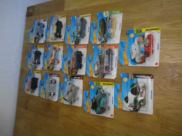 Hot Wheels Giocattoli: HOT WHEELS  14 X – Nuovo e nell'imballaggio originale da Teufen AR venduto da Donschabl
