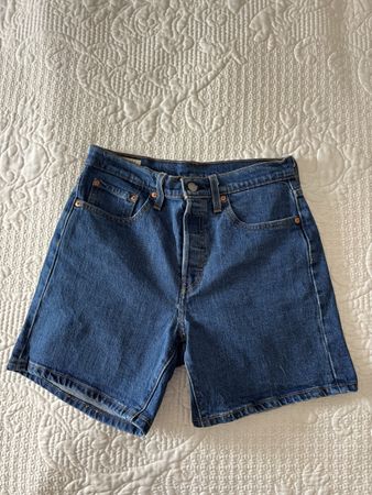 Levis Damen Shorts - Grösse 27 - Neu