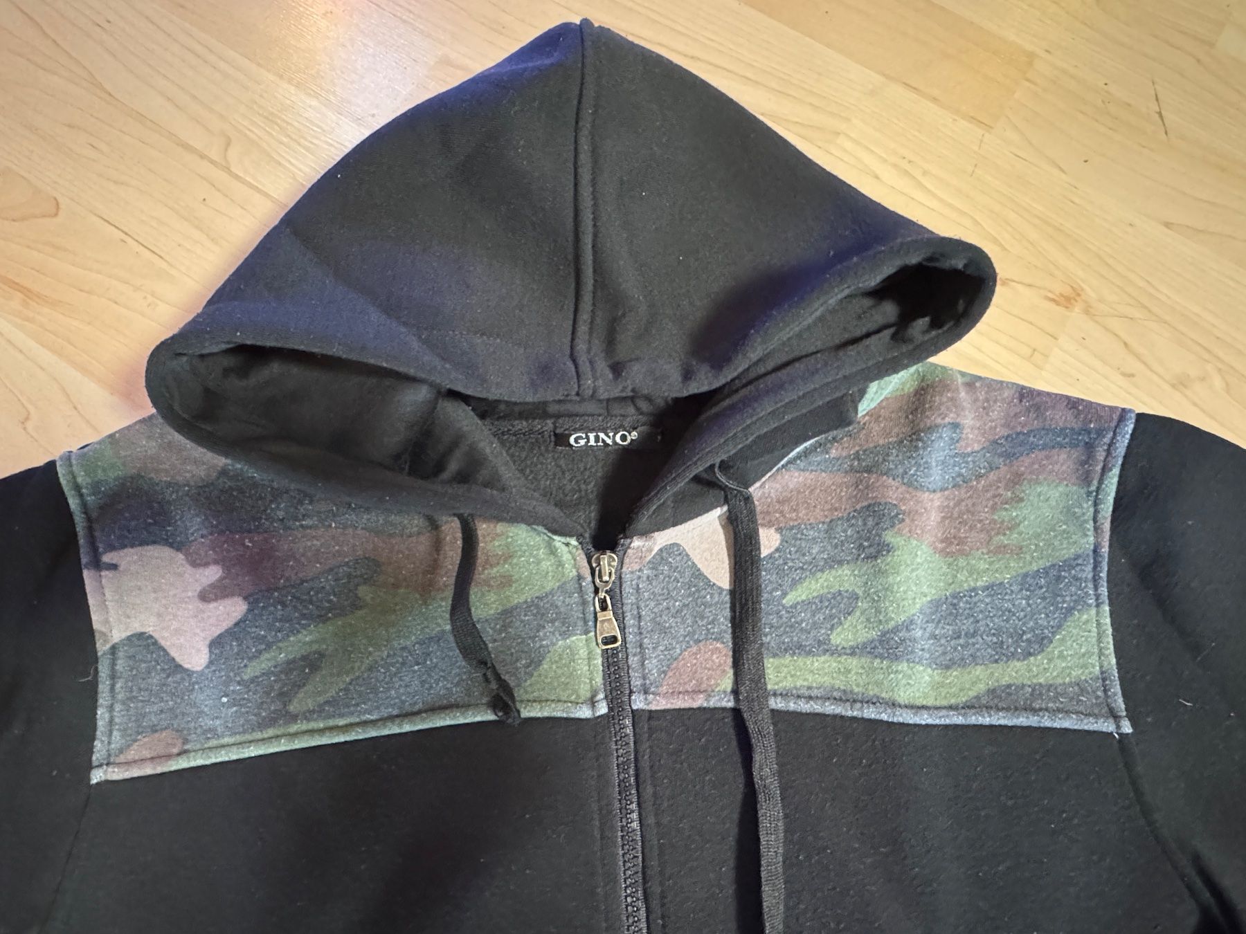 Maglioni & Felpe: Herren Kapuzenpullover - GINO – Usato da Seuzach venduto da Inspektor99 2