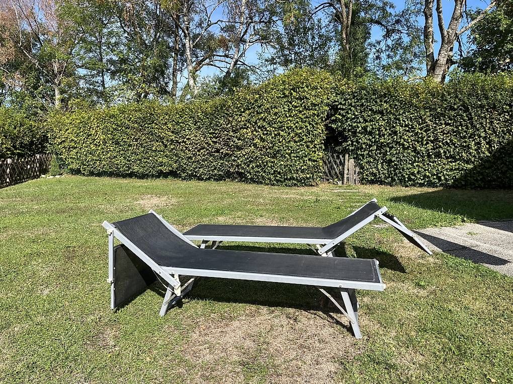 Sedie a sdraio: 2 chaises longues  – Usato da Sugiez venduto da Essenti3L 1