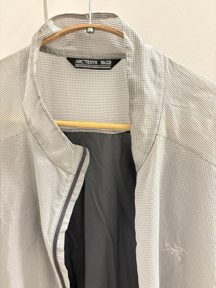 Giacche: Arcteryx Jacke – Nuovo (secondo la descrizione) da Aarau venduto da FL10001 1