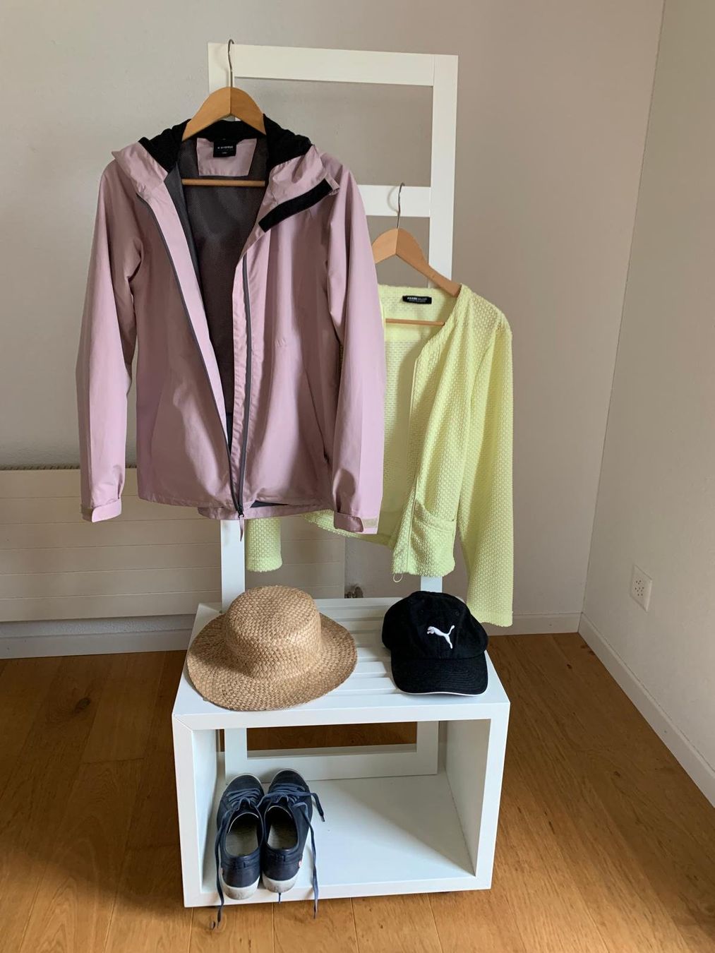 Guardaroba: Garderobe Holz – Usato da Grossdietwil venduto da fab_8bdy