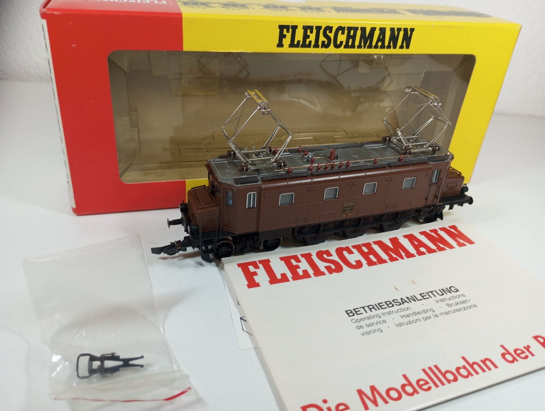 Fleischmann Modelleisenbahnen: Fleischmann: 1145, Lokomotive Ae 3/6 SBB CFF – Neu (gemäss Beschreibung) aus Fontaines NE von waterfoot