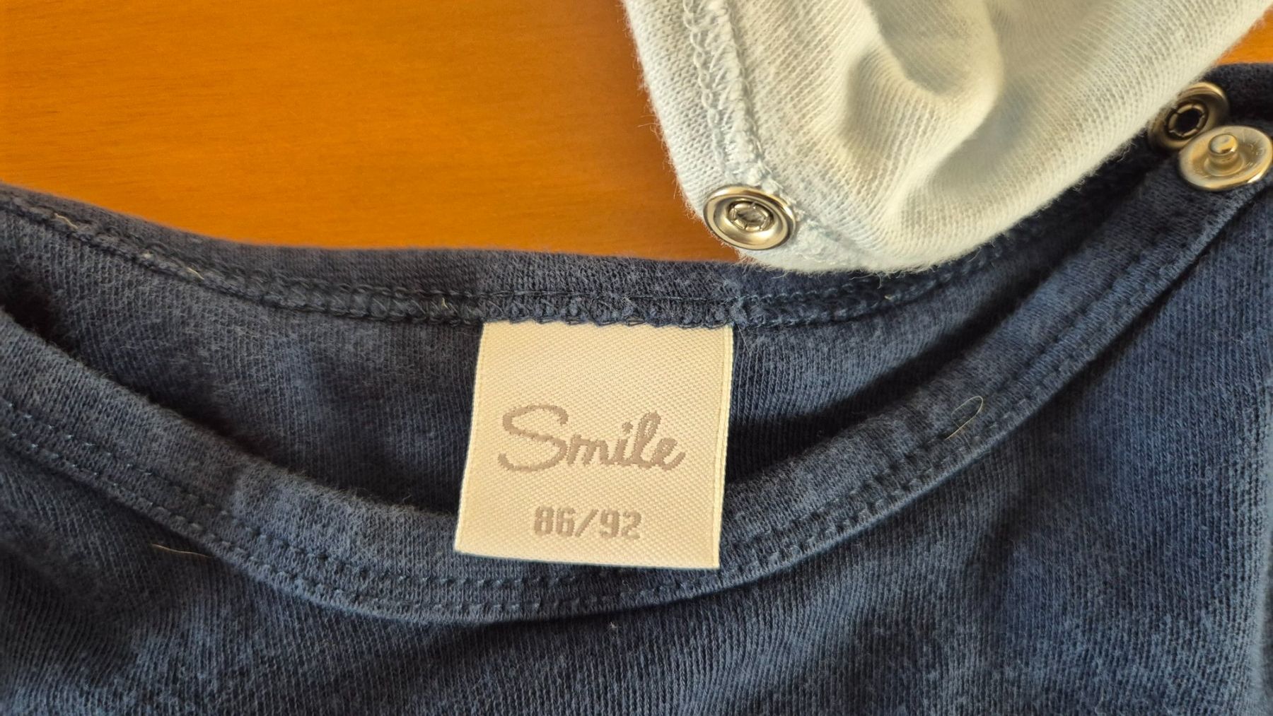 Lotti & Set di vestiti: Lot de 8 bodys manches courtes, taille 92 – Usato da Goumoens-la-Ville venduto da cfaIII 4